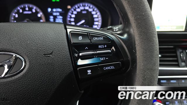 Hyundai Grandeur (IG) 2.4 Premium 2017 — фото 15