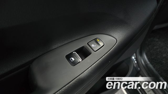 Hyundai Grandeur (IG) 2.4 Premium 2017 — фото 20