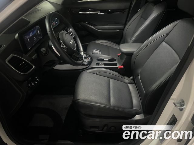 Kia Seltos Gasoline 1.6 Turbo 2WD Gravity 2023 — фото 23