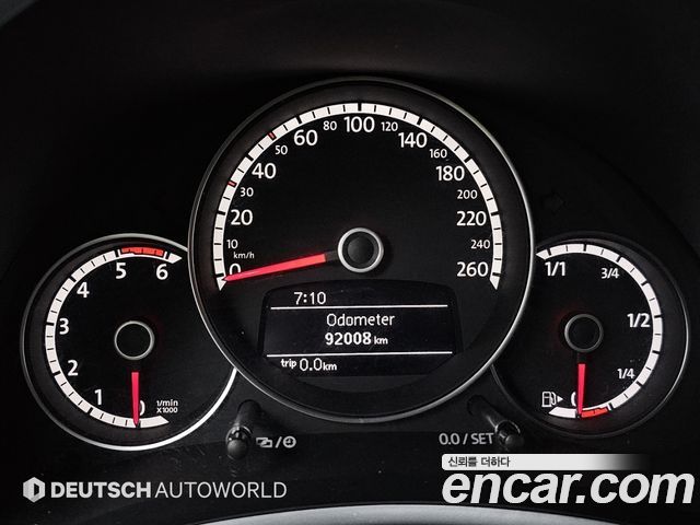 Volkswagen Beetle 2.0 TDI Premium 3rd 2014 — фото 8