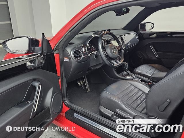 Volkswagen Beetle 2.0 TDI Premium 3rd 2014 — фото 15