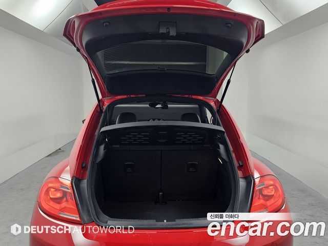 Volkswagen Beetle 2.0 TDI Premium 3rd 2014 — фото 24