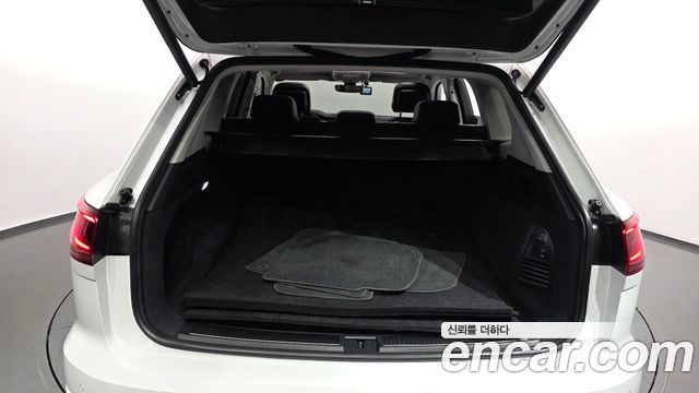 Volkswagen Touareg (III) 3.0 TDI Prestige 2024 — фото 36