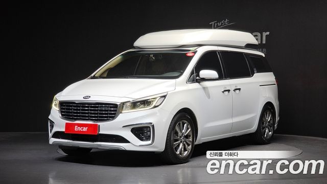 Kia Carnival 9-Seater Hi-Limousine Prestige