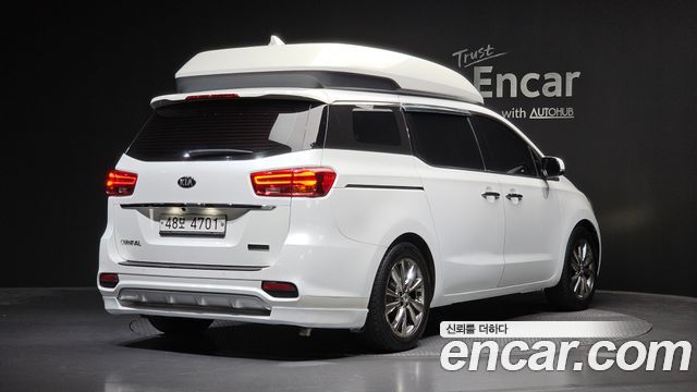 Kia Carnival 9-Seater Hi-Limousine Prestige 2019 — фото 2