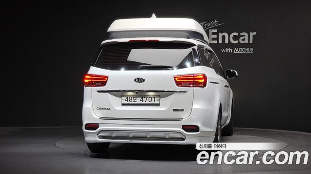 Kia Carnival 9-Seater Hi-Limousine Prestige 2019 — фото 4