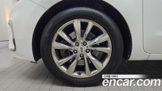 Kia Carnival 9-Seater Hi-Limousine Prestige 2019 — фото 5