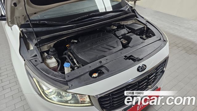 Kia Carnival 9-Seater Hi-Limousine Prestige 2019 — фото 6