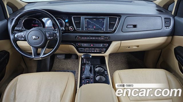 Kia Carnival 9-Seater Hi-Limousine Prestige 2019 — фото 7