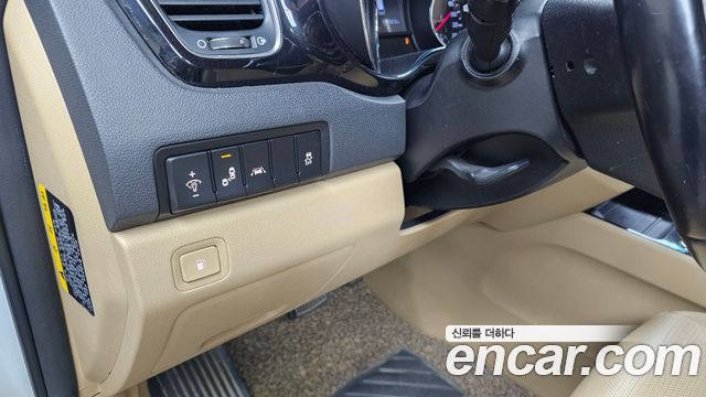 Kia Carnival 9-Seater Hi-Limousine Prestige 2019 — фото 19