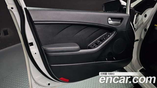 Kia K3 Trendy Style 2018 — фото 24