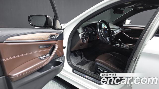 BMW 5 Series (G30) 530i M Sport Package Plus 2017 — фото 10