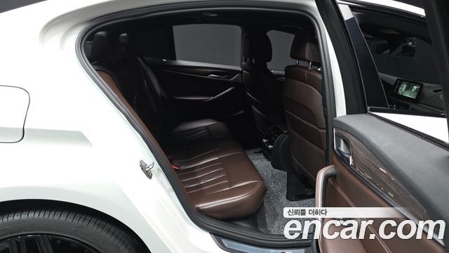 BMW 5 Series (G30) 530i M Sport Package Plus 2017 — фото 12