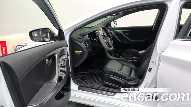 Hyundai Avante 1.6 GDi Modern Standard 2014 — фото 10