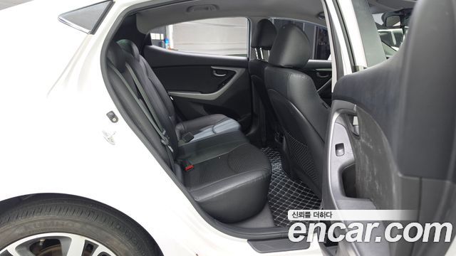 Hyundai Avante 1.6 GDi Modern Standard 2014 — фото 12