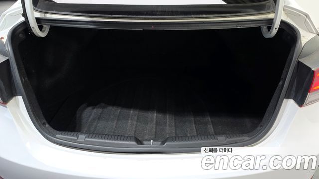 Hyundai Avante 1.6 GDi Modern Standard 2014 — фото 20