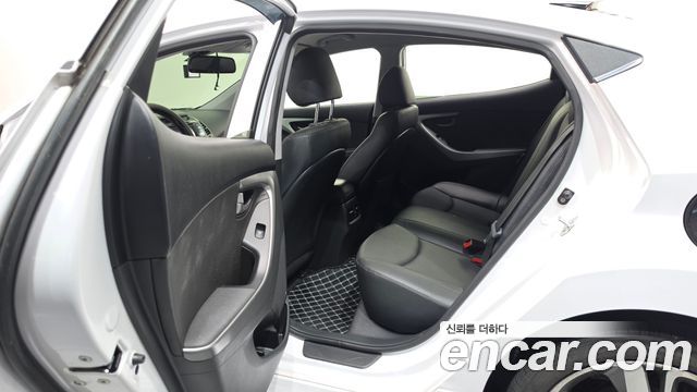 Hyundai Avante 1.6 GDi Modern Standard 2014 — фото 26