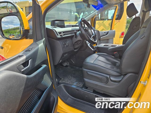Hyundai Staria L3.5  Kinder Safety Car 15-Seater 2025 — фото 5