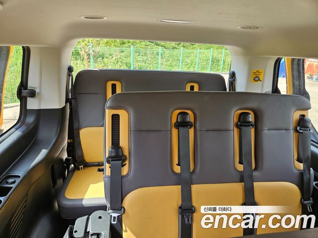 Hyundai Staria L3.5  Kinder Safety Car 15-Seater 2025 — фото 15