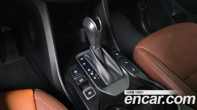 Hyundai Maxcruise Diesel(e-VGT) 2.2 4WD Exclusive Special 2015 — фото 9
