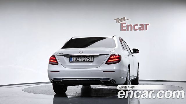 Mercedes-Benz E-Class (W213) E300 Exclusive 2018 — фото 4