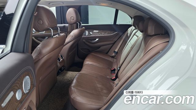 Mercedes-Benz E-Class (W213) E300 Exclusive 2018 — фото 12