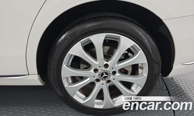 Mercedes-Benz E-Class (W213) E300 Exclusive 2018 — фото 21