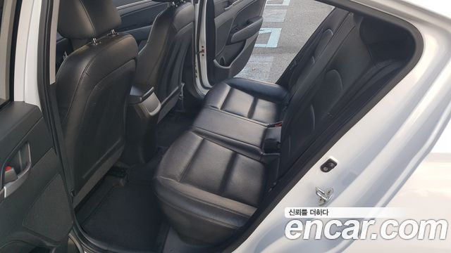 Hyundai Avante (AD) 1.6 GDI Value Plus 2018 — фото 16