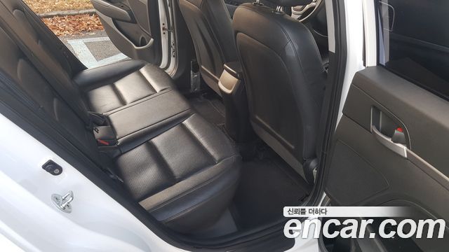 Hyundai Avante (AD) 1.6 GDI Value Plus 2018 — фото 17