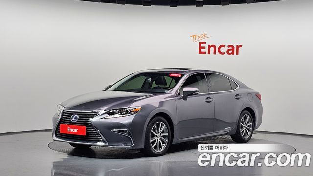Lexus ES300h Supreme XV60 2017 — фото 11