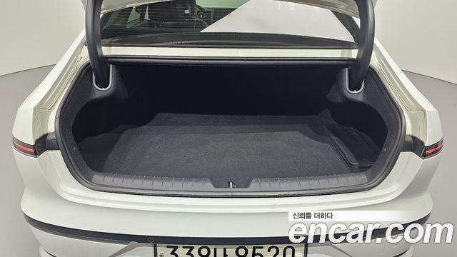 Hyundai Grandeur (GN7) 3.5 LPG 2WD (Taxi) Deluxe 2023 — фото 31