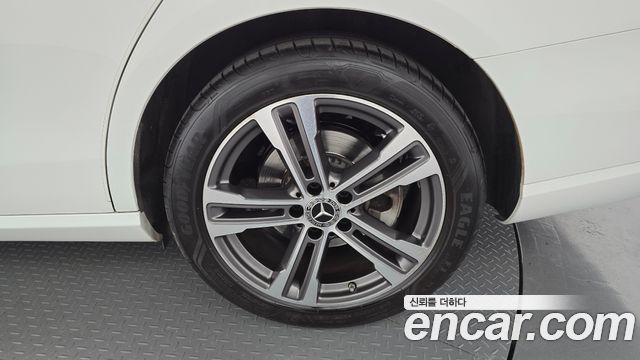 Mercedes-Benz E-Class (W213) E250 Avantgarde 2023 — фото 21