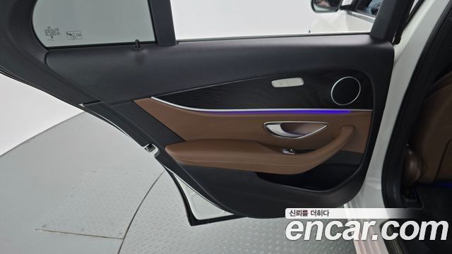 Mercedes-Benz E-Class (W213) E250 Avantgarde 2023 — фото 25