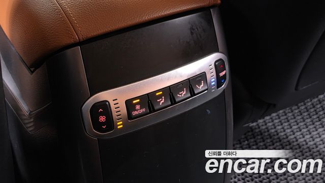 Kia Mohave Diesel 3.0 4WD VIP 2018 — фото 27