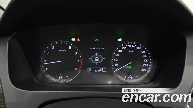 Hyundai Sonata (LF) 2.0 Smart 2015 — фото 8
