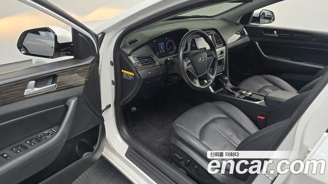 Hyundai Sonata (LF) 2.0 Smart 2015 — фото 10