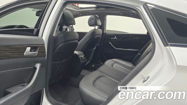 Hyundai Sonata (LF) 2.0 Smart 2015 — фото 11