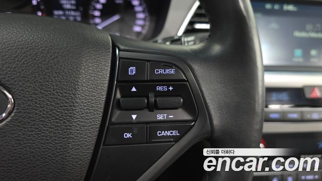 Hyundai Sonata (LF) 2.0 Smart 2015 — фото 16