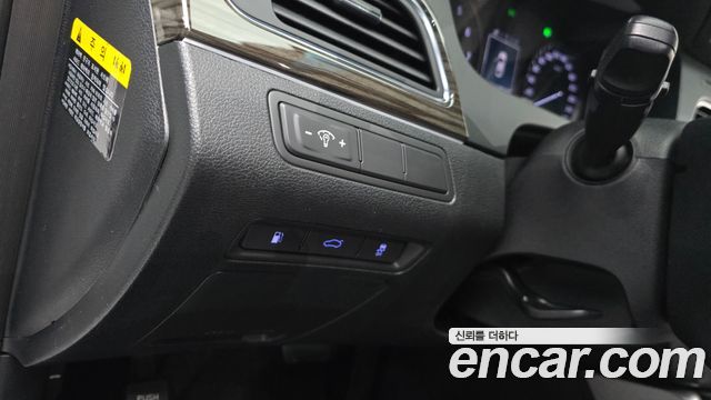 Hyundai Sonata (LF) 2.0 Smart 2015 — фото 17