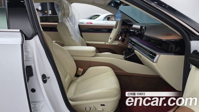 Hyundai Grandeur (GN7) 2,5 Gasoline 2WD Calligraphy 2023 — фото 32