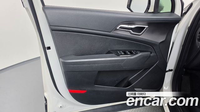 Kia Sportage (V) Gasoline 1.6 Turbo 2WD Prestige 2022 — фото 24