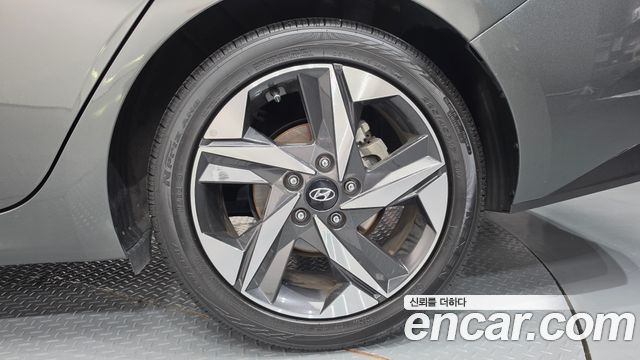Hyundai Avante (CN7) 1.6 Inspiration 2023 — фото 21