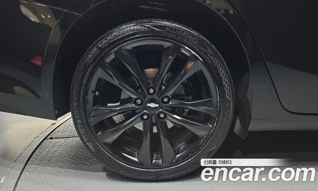 Chevrolet Malibu 2.0 Turbo Perfect Black 2019 — фото 5