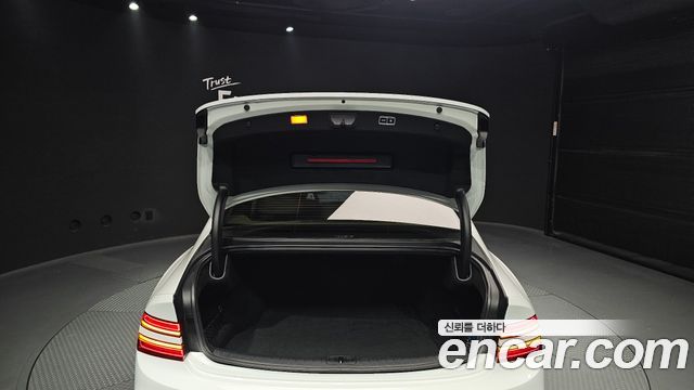 Genesis G80 (RG3) Gasoline 2.5 Turbo AWD 2025 — фото 20