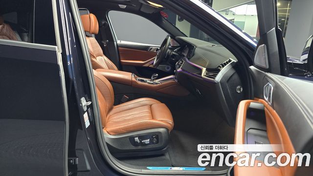 BMW X6 (G06) M50i 2021 — фото 11