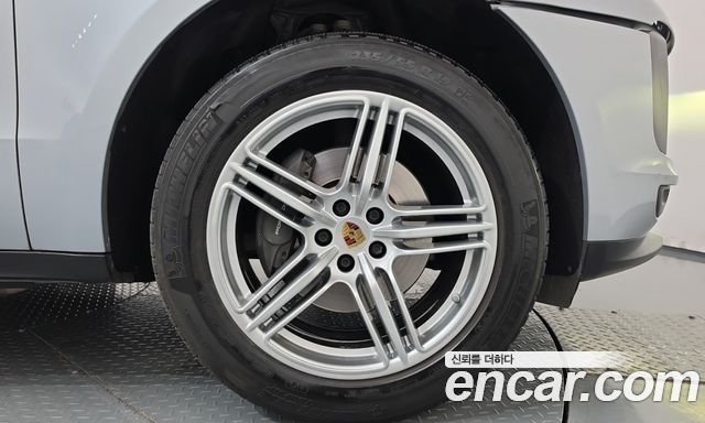 Porsche Macan 2.0 95B 2019 — фото 21