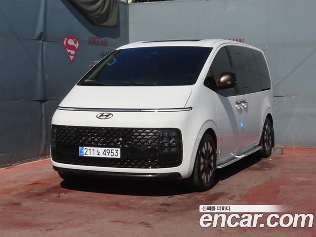 Hyundai Staria Lounge 9-Seater Inspiration 2022 — фото 1