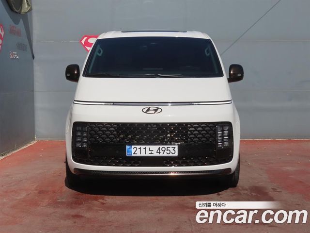Hyundai Staria Lounge 9-Seater Inspiration 2022 — фото 2