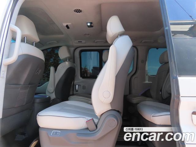 Hyundai Staria Lounge 9-Seater Inspiration 2022 — фото 6