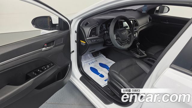 Hyundai Avante (AD) 1.6 GDI Value Plus 2017 — фото 10